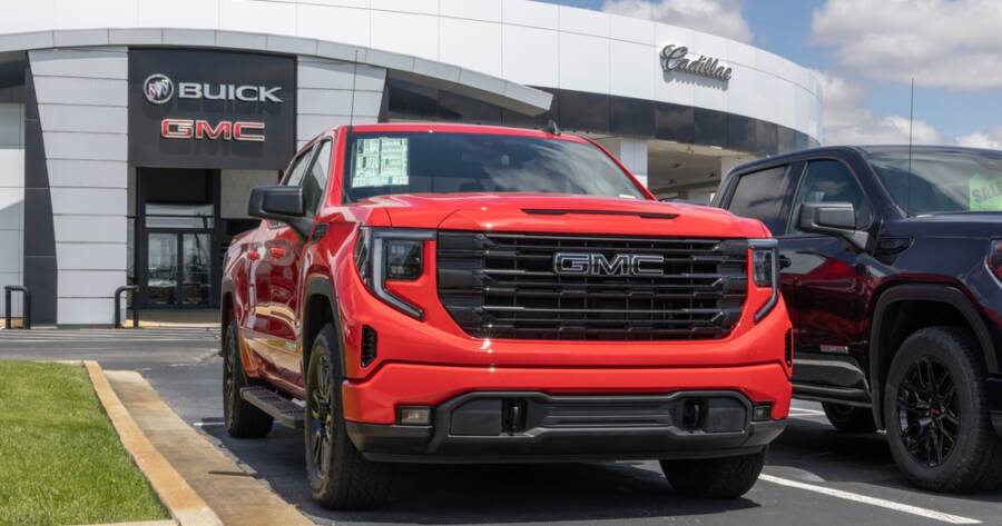 An Inside Look at the 2022 GMC Sierra 1500 Limited
